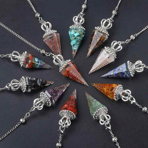 ペンデュラム 天然石 水晶 さざれ石 レジン 六角錐 振り子 チャクラ 占い スピリチュアル パワーストーン ヒーリング 瞑想 レッドジャスパー ローズクォーツ アメジスト(x2)