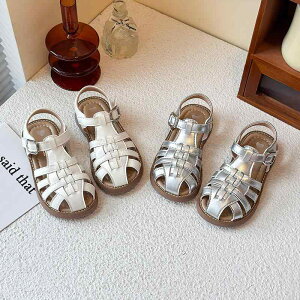 ビーチサンダル 女の子 キッズ 春夏 ローマ風 プリンセス 編み込み つま先保護 ソフトソール 軽量 歩きやすい マジックテープ 合皮 オフホワイト シルバー