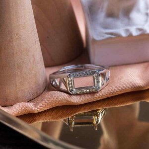 指輪 メンズ S925 シルバー 空枠 石座 スクエア 四角 琥珀 翡翠 宝石用 スタイリッシュ 存在感 サイズ調整可能 フリーサイズ プラチナカラー 電気メッキ加工(x2)