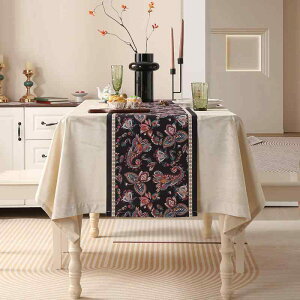 テーブルランナー アメリカン シンプル 黒地 蝶花柄 モダン ポリエステル製 防水 防油 撥水加工 高級感 長方形 インテリア装飾 ダイニング リビング 普段使い 来客用 おしゃれ