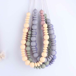 ベビー シリコン 歯固め ネックレス 赤ちゃん用 噛める ペンダント ビーズネックレス 安心 安全 BPAフリー ピンク グレー ブルー かわいい(x3)