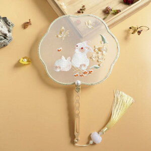 うちわ 団扇 古典風 レトロ 中国風 チャイナ風 宮廷扇 刺繍 竹製 円形 変形 漢服用 ダンス 舞踊用 舞台小道具 インテリア飾り 手作り エレガント