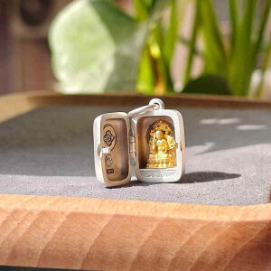 ネックレス 不動明王 銅製 シルバーメッキ ミニ 開閉式 ガウボックス レトロ ヴィンテージ 個性的 お守り アミュレットペンダント