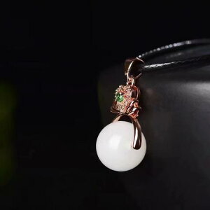 ペンダント レディース 女性用 新疆 天然 金糸玉 羊脂ホワイト ハート 王冠 オーバル セッティング ネックレス 宝飾品 アクセサリー