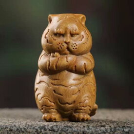 置き物 アルゼンチン緑檀 無垢材 木彫り タイガー トラ 干支 卓上 デスク用 インテリア オブジェ かわいい ぽっちゃり 吠える 縁起物