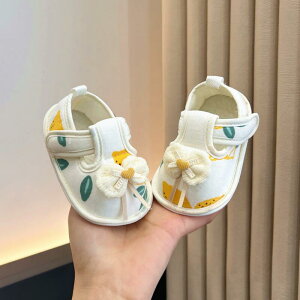 ファーストシューズ 女の子 ベビー 新生児 0歳 1歳 0ヶ月から15ヶ月 春秋 ソフトソール 滑り止め 通気性 コットン 布製 面ファスナー 花柄 スウィート ガーリー イエロー系 ベージュ系