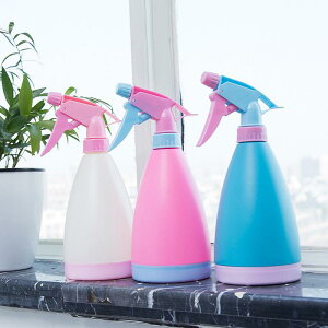 ガーデニング スプレーボトル 手押し式 小型 キャンディーカラー プラスチック製 多用途 園芸 観葉植物 水やり 霧吹き 噴霧器 掃除 消毒 ブルー ピンク
