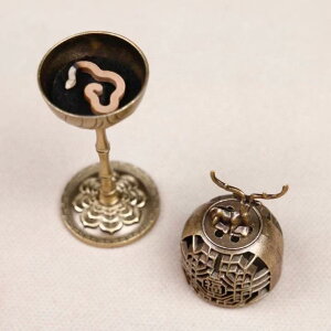 香炉 透かし彫り 鹿 祥雲 高足 置物 合金製 古典 和風 アジアンテイスト 縁起物 室内用 オフィス 茶室 リビング 玄関 ヒーリング 瞑想 アロマ インセンスホルダー お香立て