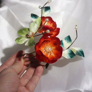 髪飾り レディース 伝統工芸 絨花 絹 パール 牡丹 花モチーフ 赤金色 レトロ アンティーク風 ヘアコーム 簪 挿し櫛 アップヘア まとめ髪 結婚式 パーティー チャイナドレス フォーマルドレス