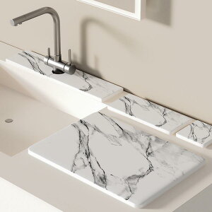 吸水マット 珪藻土 キッチン 洗面所 シンク周り 蛇口下 カウンター 台所 バスルーム ドライングマット 速乾 吸湿 スリム 薄型 水切り 省スペース