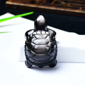 置物 天然石 シルバーオブシディアン 亀 彫刻 ブラックオブシディアン 縁起物 開運 金運 招財 卓上 オフィス リビング インテリア モダン シンプル オブジェ