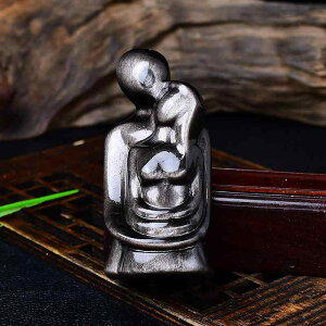 置物 天然銀曜石 黒曜石 カップル像 ペアフィギュア 原石彫刻 リビング 玄関 書斎 卓上飾り モダン シンプル スタイリッシュ 高級感 天然石パワーストーン 夫婦円満 インテリアオブジェ ブ