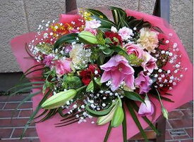 花職人の季節のおまかせ花束