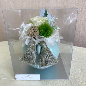プリザーブドフラワー<想華SOUKA白緑>ケース高さ13cm幅・奥行き10.5cm【プリザーブドフラワー】【送料無料】【あす楽】【お盆】【お供えプリザーブドフラワー】【ギフト】