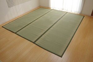 �y���{���z������~�w���Ái�����j�x�@�]�ˊ�3��i176×261cm�j