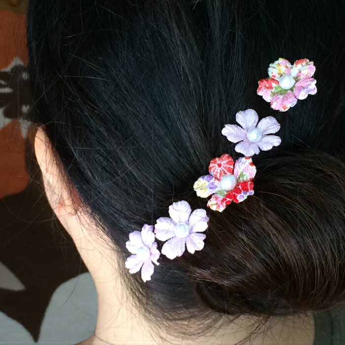 楽天市場 成人式 髪飾り 赤 白 紫 水色 ゴールド 花 振袖 派手 水仙 ブルー ちりめん パール 5本セット つまみ細工 人気 手作り ハンドメイド 安い 激安 レトロ モダン ヘアアクセサリー ショートヘア 送料込み 工房 花紡 Hanatsumugi