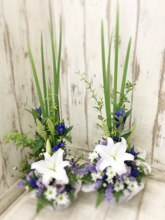 楽天市場 お盆のお花 ボリューム満点 お供えアレンジメント お供え 花 即日発送 喪中お見舞い 送料無料 洋花を使った旬のおまかせ供花 お悔やみ 法事 命日 新盆 初盆 お盆 ペット 花束 彼岸 枕花 仏事 弔事 喪中 お供え お盆のお花 生花 花童 楽天市場店