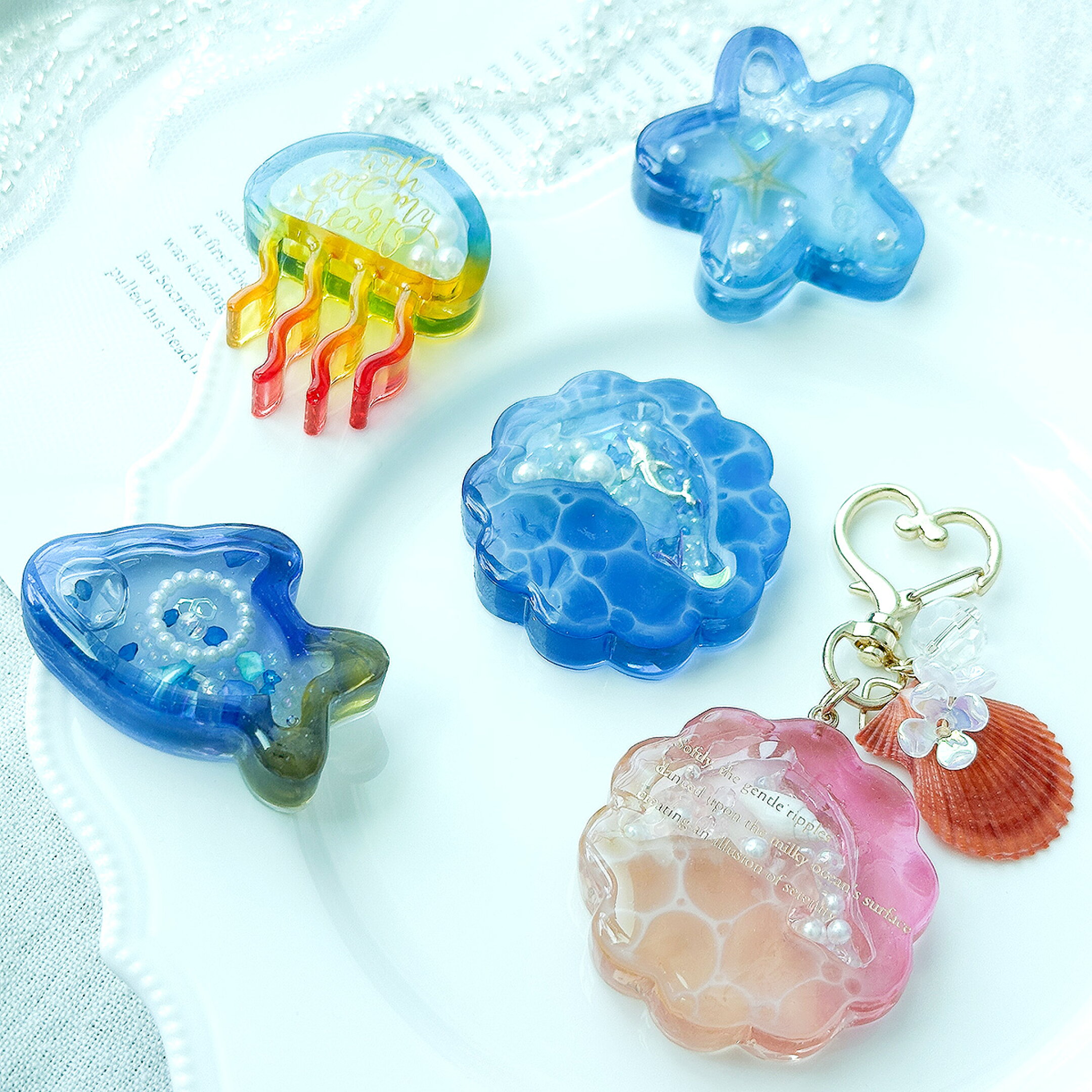 海の生き物のレジン作品