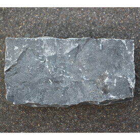 ピンコロ石 天然石 ピンコロ TORVALE ブラック／ダークグレー系 約9cm×約9cm×約18cm 重量約3.5kg 3226239 送料別 通常配送