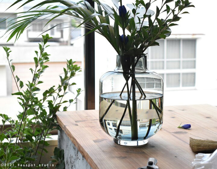 楽天市場 花瓶 大きめ 北欧 おしゃれビッグガラスベース グレーガラス直径約18cm 高さ25cm 口径部 約7cm フラワーベース カラーガラス 枝物 大きい 安定 ナチュラル デザインhein Hauspot