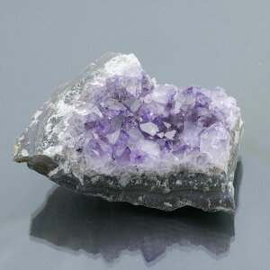 EOACYAWXgNX^[ 1_ 47g VR u  ^ ^ 