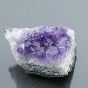 EOACYAWXgNX^[ 1_ 56g VR u  ^ ^ 