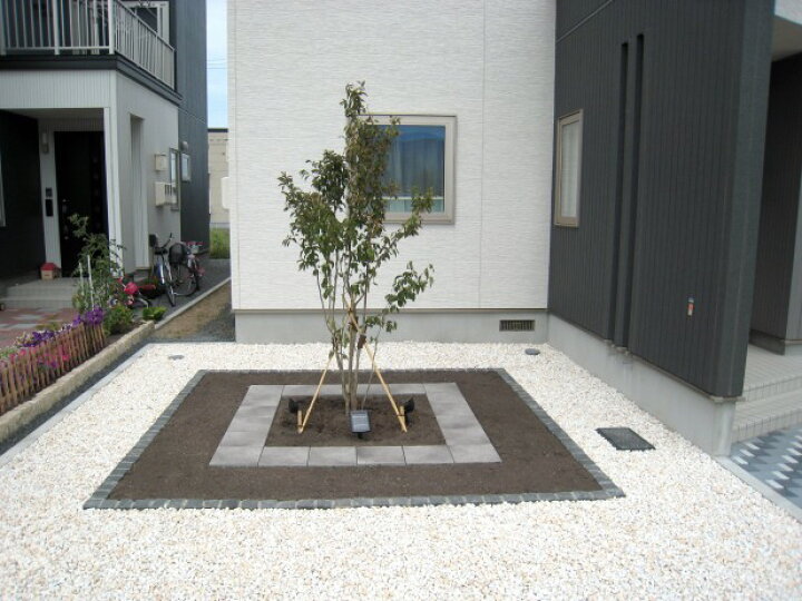 楽天市場 白砂利 お洒落 庭 ホワイト化粧砂利 kg 2分 送料無料 離島別途 Happy Stone