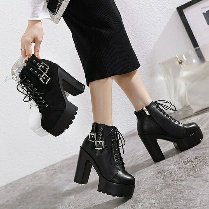 楽天市場 厚底 ブーツ トラックソール ショートブーツ レディース レースアップブーツ サイドジップ エンジニアブーツ 太いヒール チャンキーヒール 靴 ヒール12 5 14 5センチ シューズ 脚長効果抜群 ブラック ホワイト スエード22 0 22 5 23 0 23 5 24 0 24 5