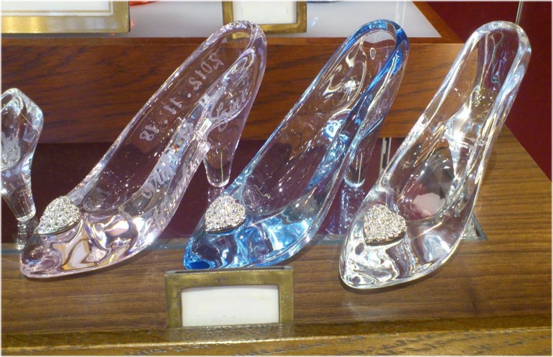 スワロフスキー シンデレラ の ガラスの靴 ブローチ Aquarius
