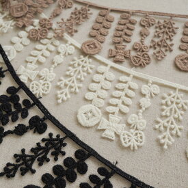 HIRVI【ケミカルレース】野道のお花 50cm ケミカルレース レース リボン 刺繍 日本製 北欧 花 植物 ヒルヴィ ハンドメイド かわいい 手芸 手作り 材料 イトヘンラボ