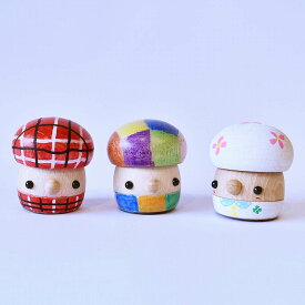 こまむぐ　どんぐり　きのこ　工作キット　きのこ帽子　木製　木　知育玩具　日本製　国産　工作　オリジナル　 0歳 　1歳 　2歳　 3歳　誕生日　3歳誕生日プレゼント　ギフト　プレゼント　ラッピング　男の子　女の子　かわいい