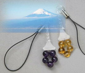 【送料無料】根付兼用 手彫り水晶　天然石 富士山 ストラップ　メール便発送