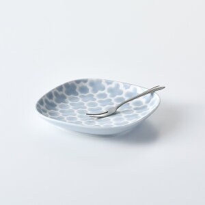 モロッカン 角 プレート 小 (グレー) 灰色 波佐見焼 石丸陶芸 オリジナル 商品 です。今 人気 のモロッカン柄のおしゃれなプレート。