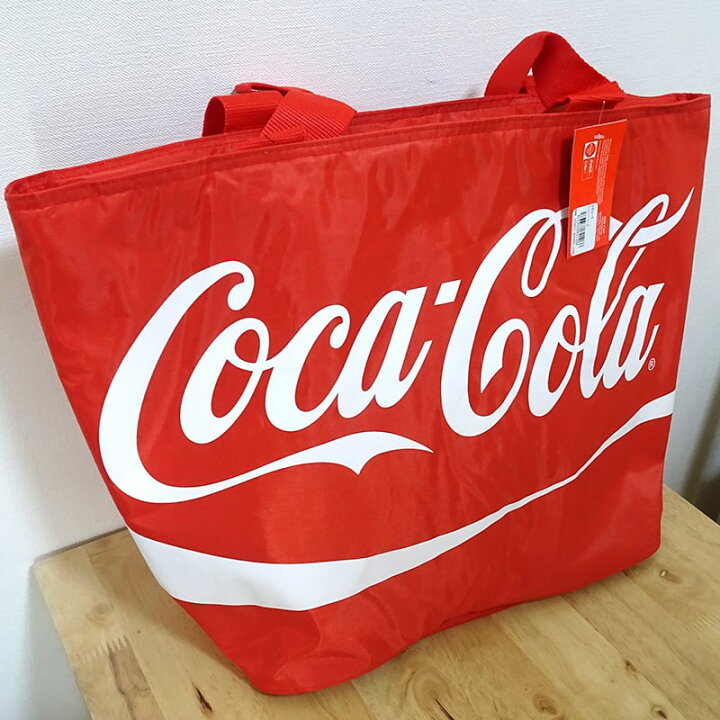 楽天市場 コカコーラ インシュレートトートバッグ 保冷 保温 赤 ロゴ 正規ライセンス品 アメリカン かばん コーラ キャンプ アウトドア 海水欲 バーベキューおしゃれ 可愛い Zippoタバコケース 喫煙具のハヤミ 楽天市場 コカコーラ インシュレートトートバッグ 保冷 保温 赤 ロゴ 正規ライセンス品 アメリカン かばん コーラ キャンプ アウトドア 海水欲 バーベキューおしゃれ 可愛い Zippoタバコケース 喫煙具のハヤミ