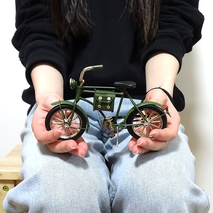 楽天市場 アンティーク 自転車 ブリキ オブジェ おもちゃ グッドオールド Messenger Bicycle Gr かっこいい ビンテージカー レトロ グリーン 可愛い アメリカン 雑貨 置物 かわいい インテリア おしゃれ カフェ 店舗 Zippoタバコケース 喫煙具のハヤミ