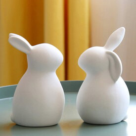 白い陶製のウサギの置物、リビングの装飾、退職 プチギフト お歳暮 お年賀 ギフト 誕生日 プレゼント 内祝い セラミッククラフトウサギ、リビングルームの装飾