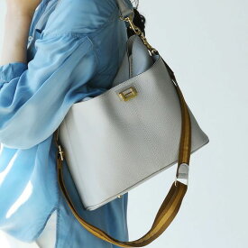 【ATAO】InRed掲載！イタリア製レザーを贅沢に使ったショルダーバッグ Weekend（ウイークエンド）水や汚れを弾く撥水レザー　軽量バッグ　2way　雨の日も持てる　355-0279