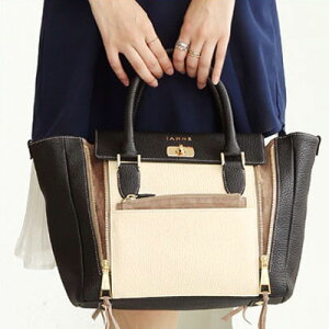 【IANNE】『CLASSY』掲載*遊び心あるファスナー使いがポイント。上質革のトートバッグ VANESSA panda (ヴァネッサ・パンダ)