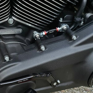 レブフィニ Wheelie シフトリンケージ (ブラック/レッド) M8ソフテイル