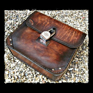 �ydh�J�X�^���z�T�h���o�b�N ���b�N�t �u���E�� DHC-SBAG-LOCK-BRN