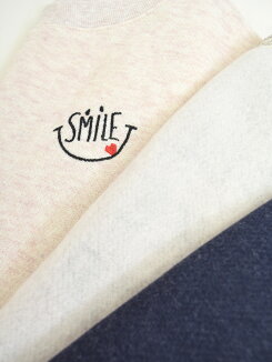 \WINTERSALE30%OFF/プレミア裏起毛スマイル巾広トレーナーレディース,トップス,プルオーバー,トレーナー,裏起毛,ハトマ定番,秋冬,カジュアル,あったか素材,ハトマスト,刺繍,ニコちゃん,スマイル