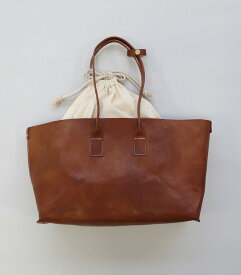 Ampersand｜最新「Oil tanning tote bag-M」味わい深い革でしっかり持てるクリエーター系オープンタイプのエディターズバッグMサイズ