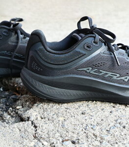 ALTRA �A���g�� TORIN9 �g�[����9 FOOT-SHAPED PERFORMANCE FOOTWEAR���f�B�[�X �X�j�[�J�[ �[���h���b�v �t�b�g�V�F�C�v BLACK/BLACK/CASTLEROCK �u���b�N AL0A85UH72C�y���������z