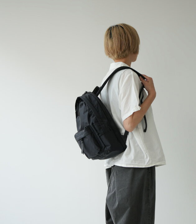 楽天市場】Ampersand 中サイズ 撥水加工高密度ナイロンリュック UNISEX 