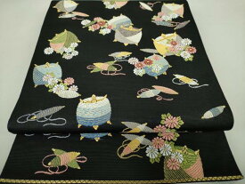 平和屋着物●西陣の老舗　1782年創業　山下織物　六通柄袋帯　唐織　糸巻　黒地　金糸　正絹　逸品　DAAU5353ps
