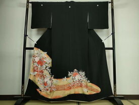 平和屋着物■豪華黒留袖　駒刺繍　飛鶴草花文　暈し染め　金銀彩　正絹　逸品　DAAQ9806bc
