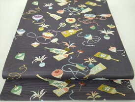 平和屋着物●西陣の老舗　1782年創業　山下織物　六通柄袋帯　唐織　独楽羽子板紋　金糸　正絹　逸品　DAAZ0057ps