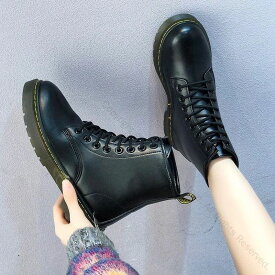 メガ割 ユニセックス マーチン風 ショートブーツ デニムワンピースにもオススメ ハロウィン コスプレや普段使いに最適な人気のカジュアルショートブーツ