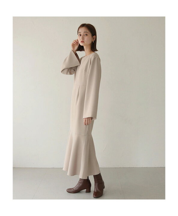 楽天市場】【C服袋対象】ベルスリーブ フレア ロング ワンピース 