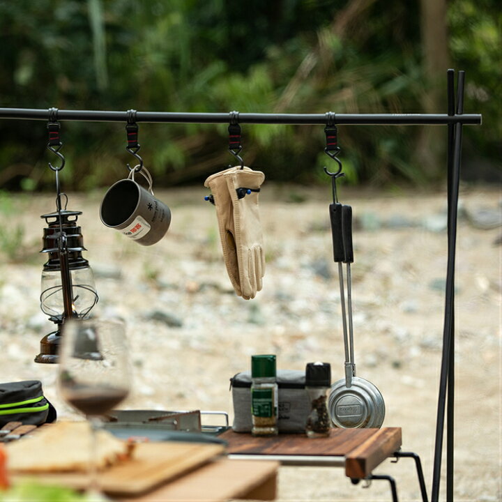 楽天市場】Naturehike Lサイズ ハンギングラック ランタンスタンド ハンガーラック キャンプ用品 ランタンスタンド 物干しフック付 ハンガーラック アルミ合金 折り畳み 組み立て簡単 超軽量 収納便利 ファミリーキャンプ 室内 アウトドア キャンプ ケース付き : SWAG ... 楽天市場】Naturehike Lサイズ ハンギングラック ランタンスタンド ハンガーラック キャンプ用品 ランタンスタンド 物干しフック付 ハンガーラック アルミ合金 折り畳み 組み立て簡単 超軽量 収納便利 ファミリーキャンプ 室内 アウトドア キャンプ ケース付き : SWAG ...